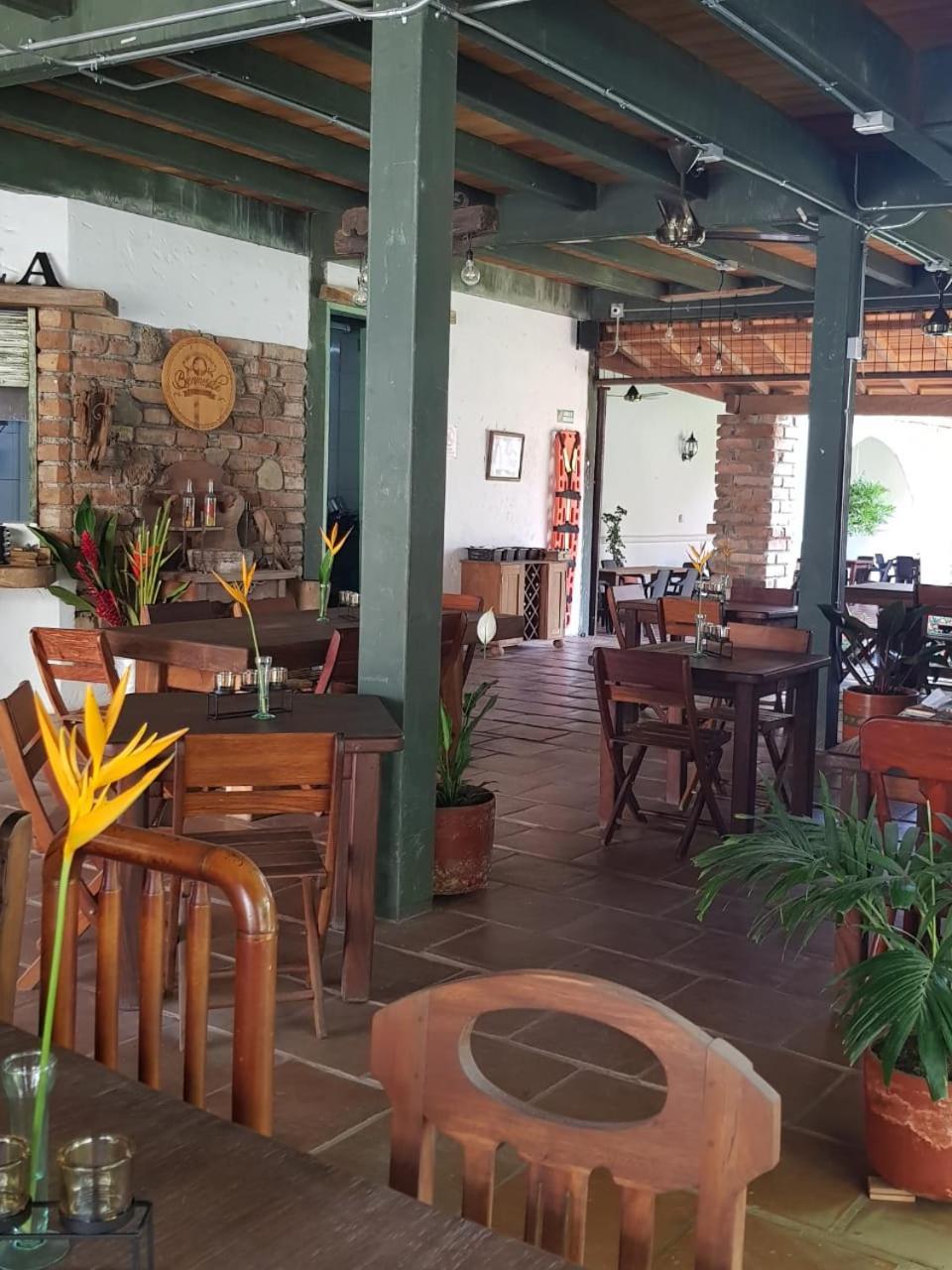 Hotel Y Restaurante Bienmesabe Santa Fe de Antioquia Exterior foto